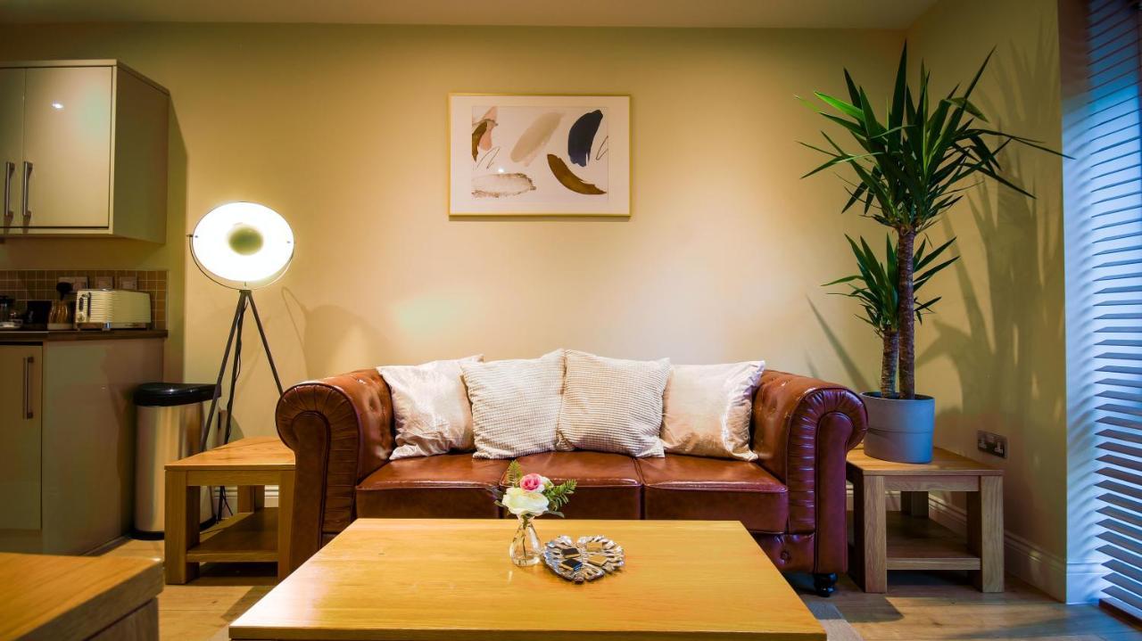 Superb City Center 1 Or 2 Bedroom Apts King Bed Southampton Extérieur photo