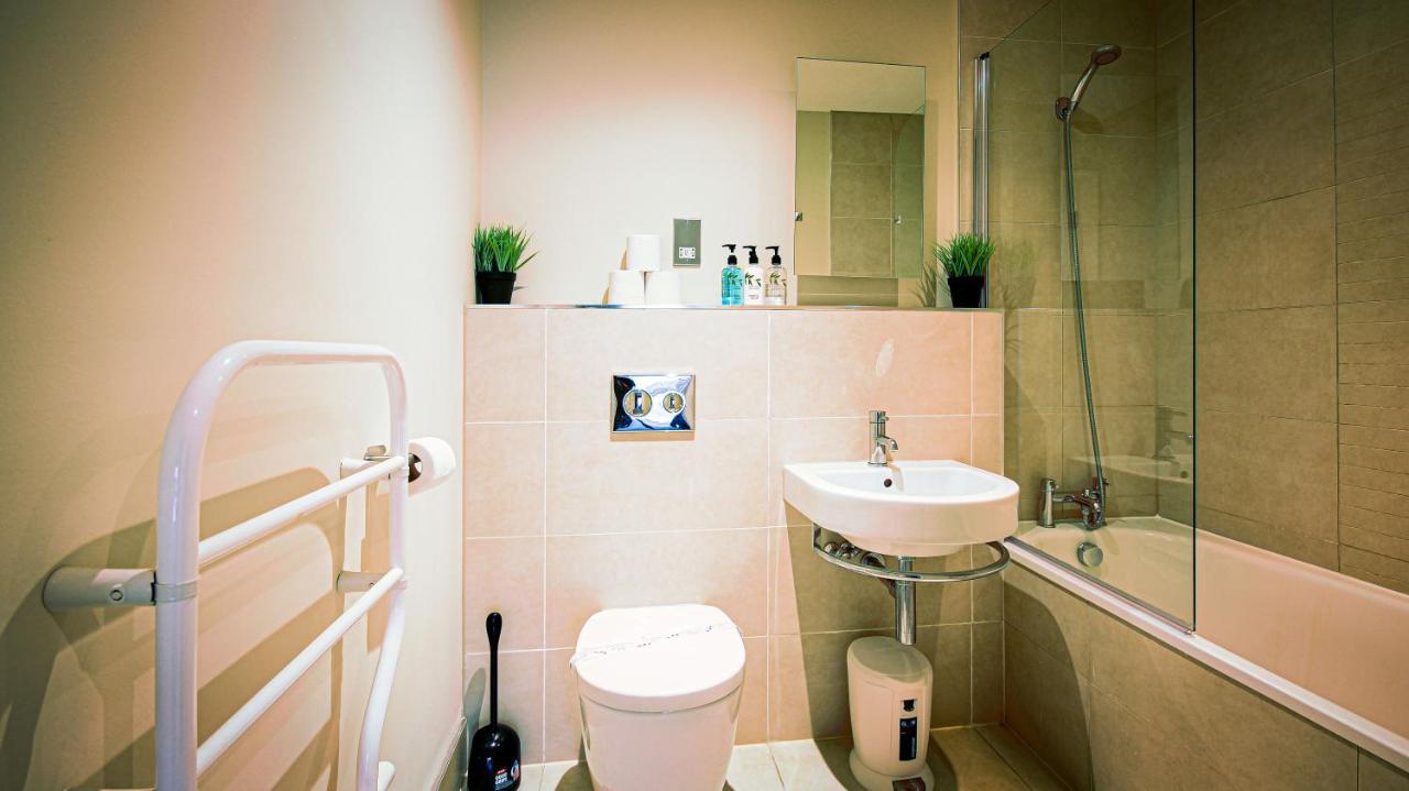 Superb City Center 1 Or 2 Bedroom Apts King Bed Southampton Extérieur photo