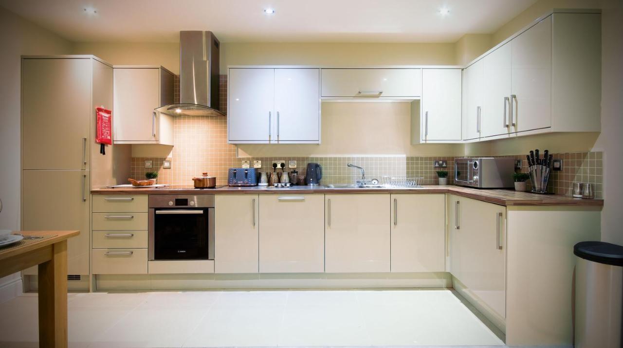 Superb City Center 1 Or 2 Bedroom Apts King Bed Southampton Extérieur photo