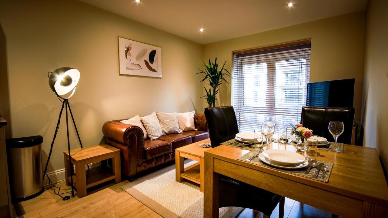 Superb City Center 1 Or 2 Bedroom Apts King Bed Southampton Extérieur photo